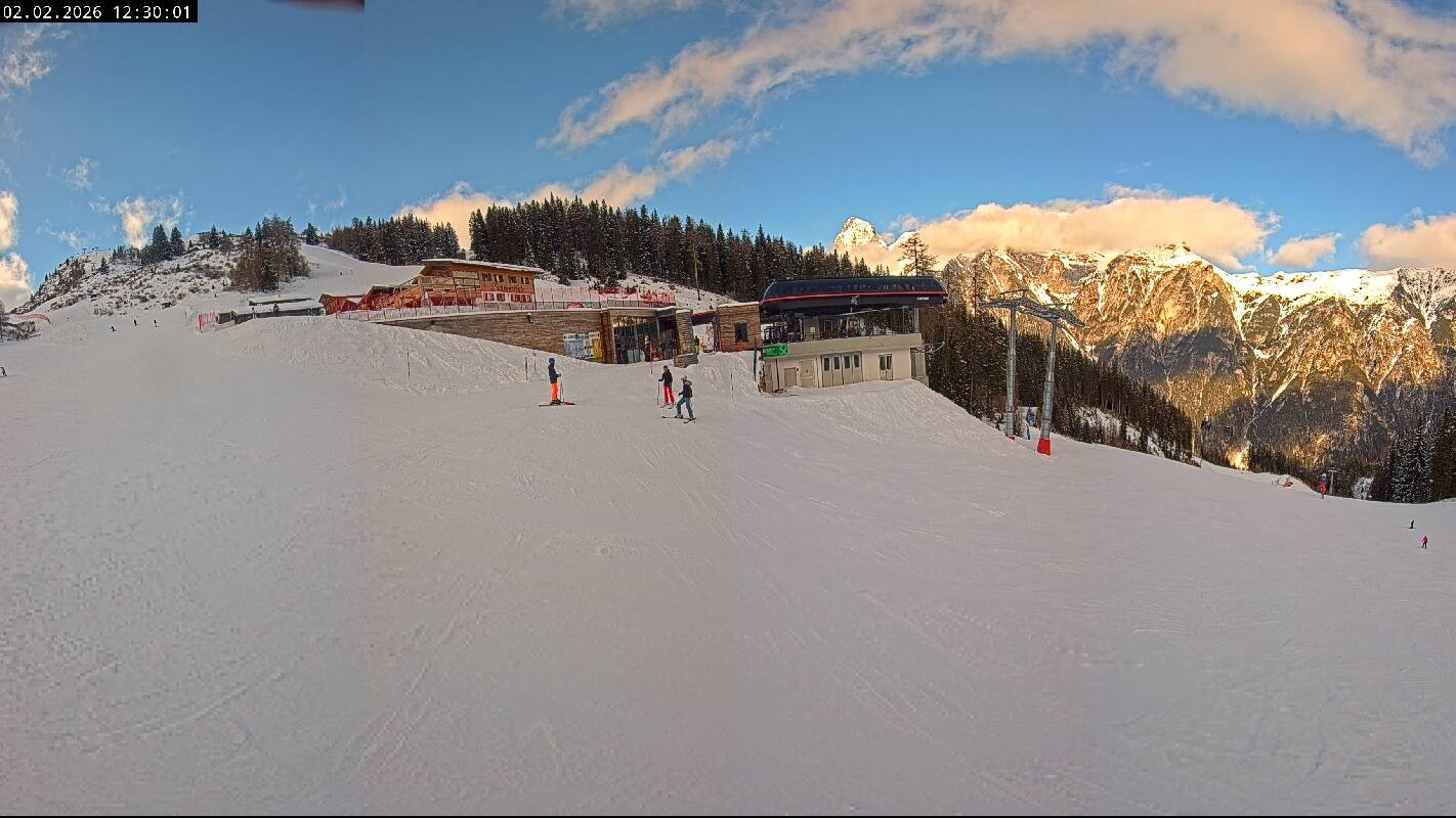 Archiv Foto Webcam Ladurns Gondelbahn Bergstation