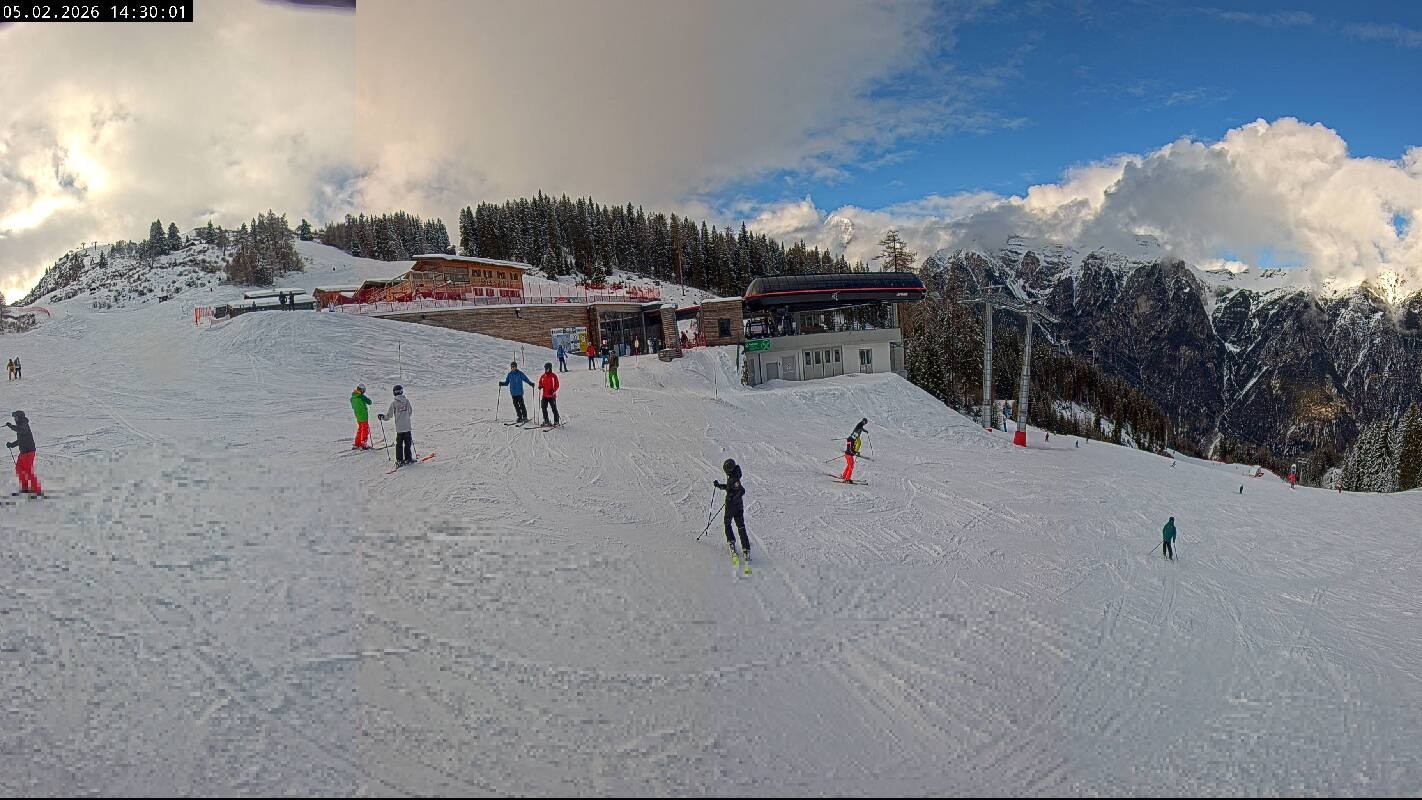 Archived image Webcam Top Station Ladurns gondola