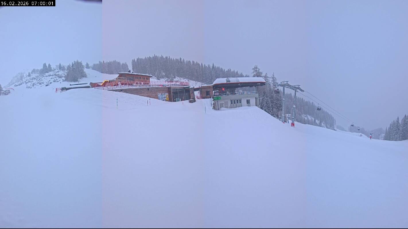 Archiv Foto Webcam Ladurns Gondelbahn Bergstation