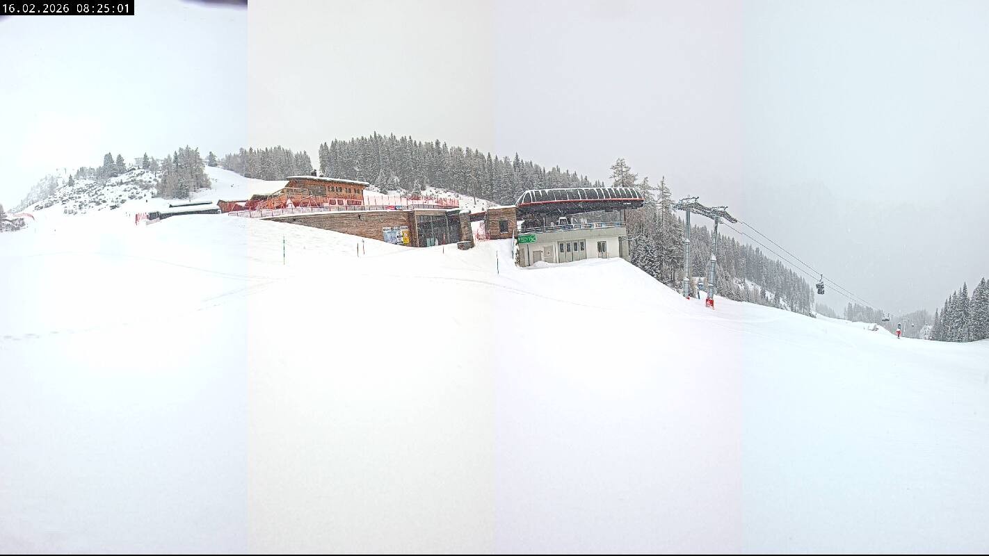 Archiv Foto Webcam Ladurns Gondelbahn Bergstation