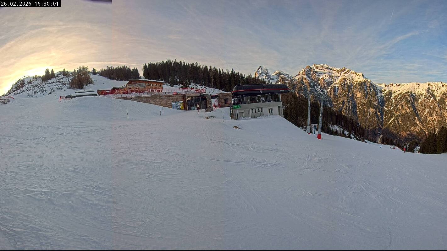 Archived image Webcam Top Station Ladurns gondola