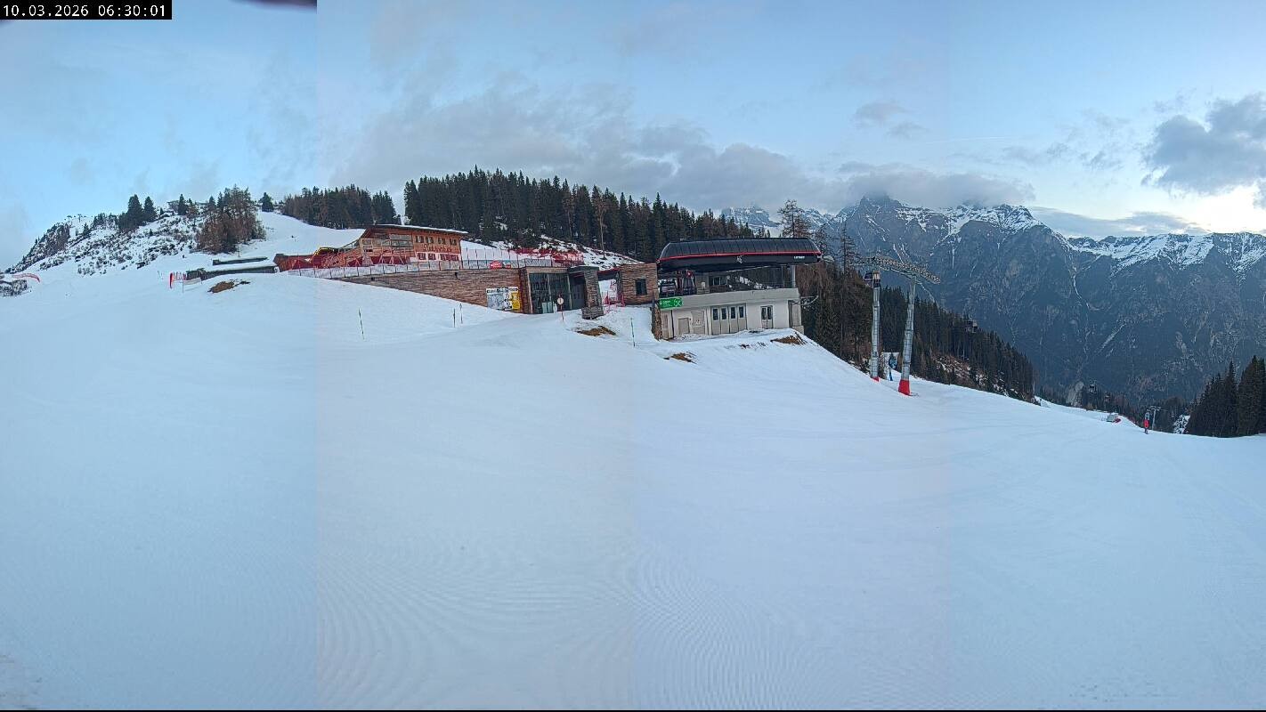 Archived image Webcam Top Station Ladurns gondola