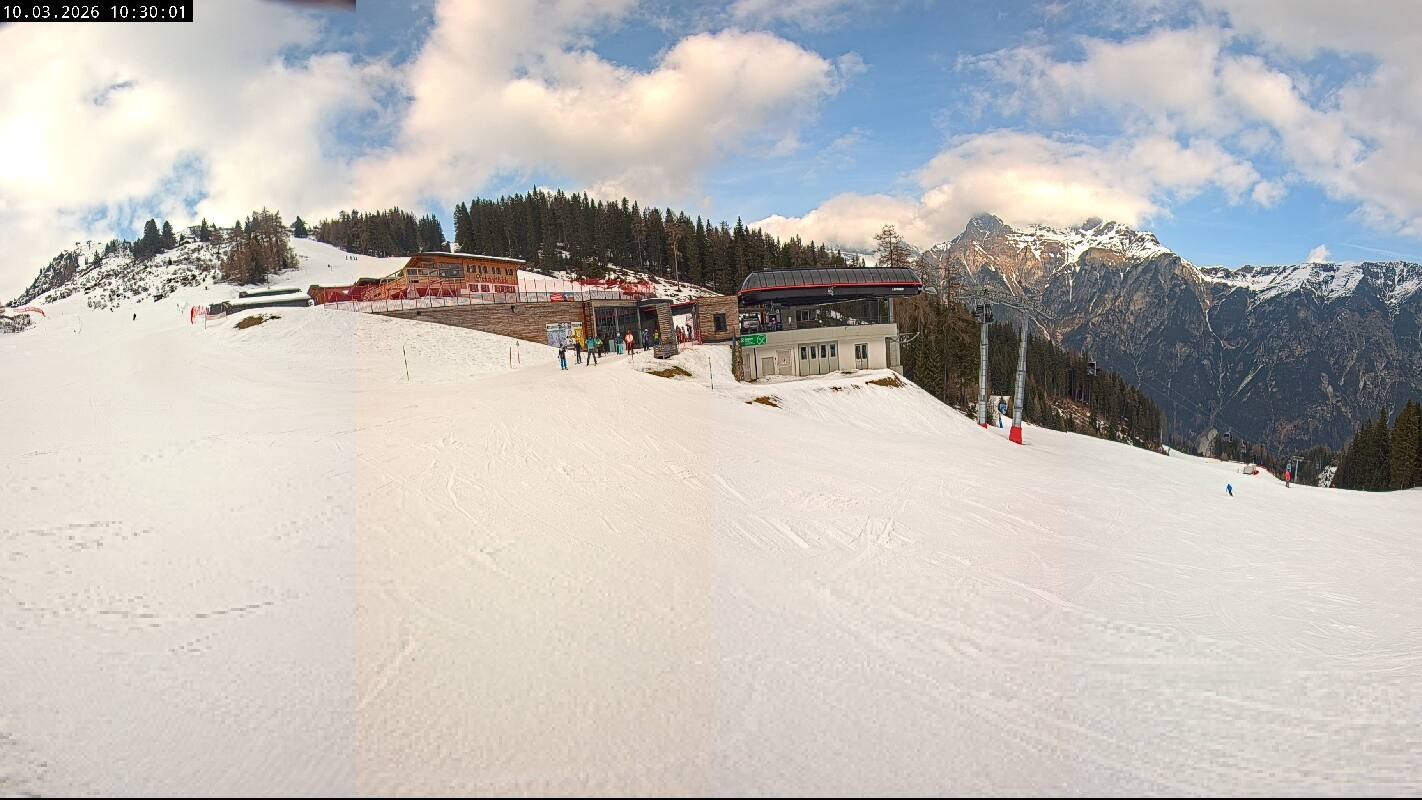 Archived image Webcam Top Station Ladurns gondola