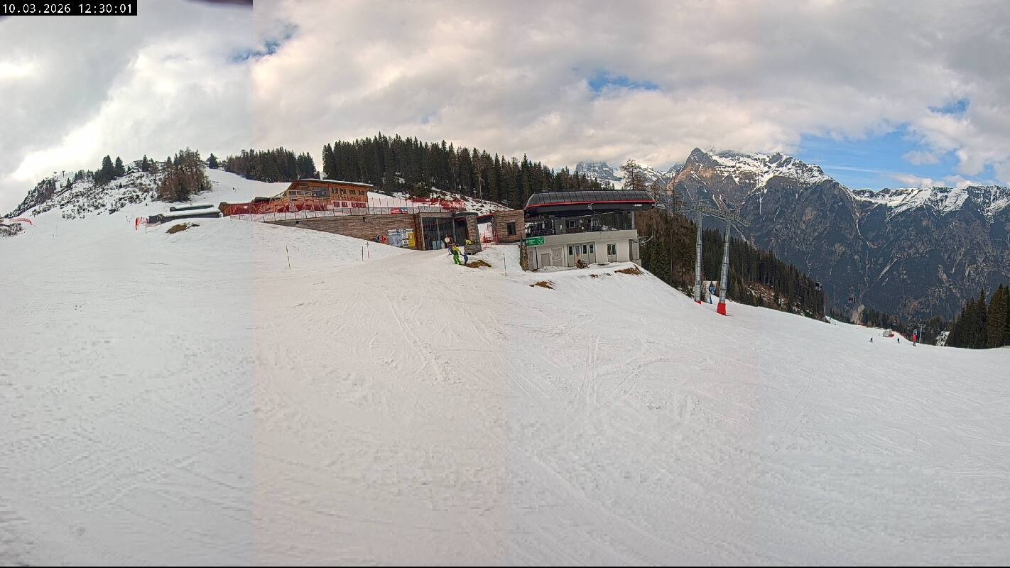 Archived image Webcam Top Station Ladurns gondola