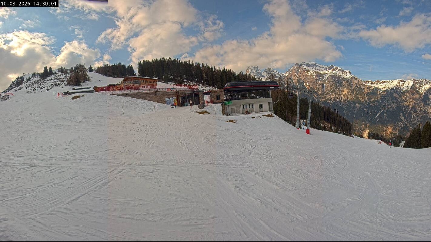 Archived image Webcam Top Station Ladurns gondola