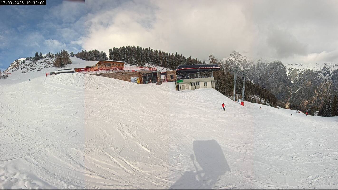 Archived image Webcam Top Station Ladurns gondola
