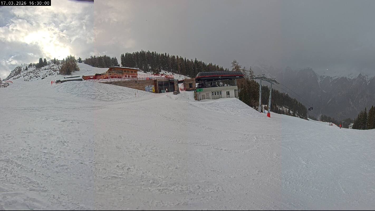 Archived image Webcam Top Station Ladurns gondola