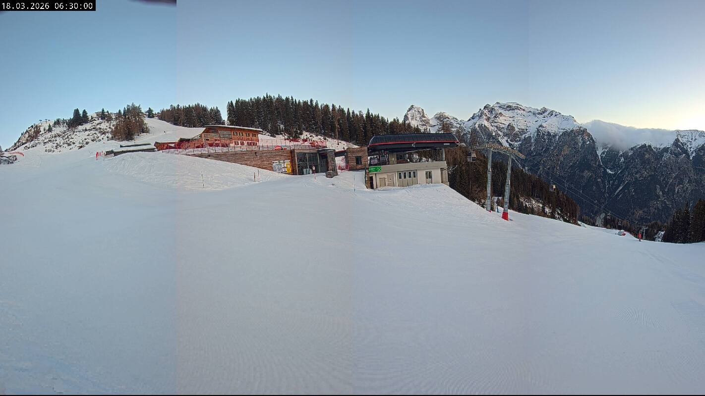 Archived image Webcam Top Station Ladurns gondola