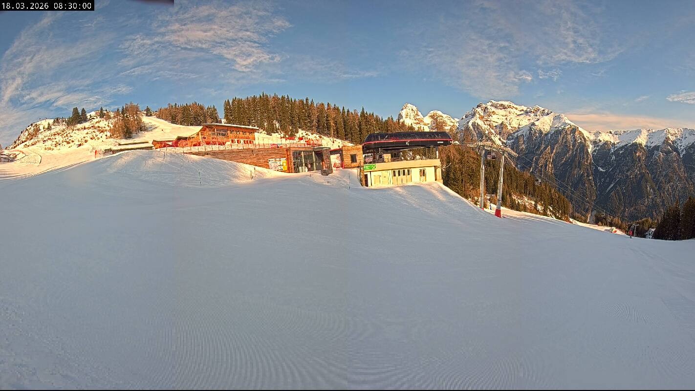 Archived image Webcam Top Station Ladurns gondola
