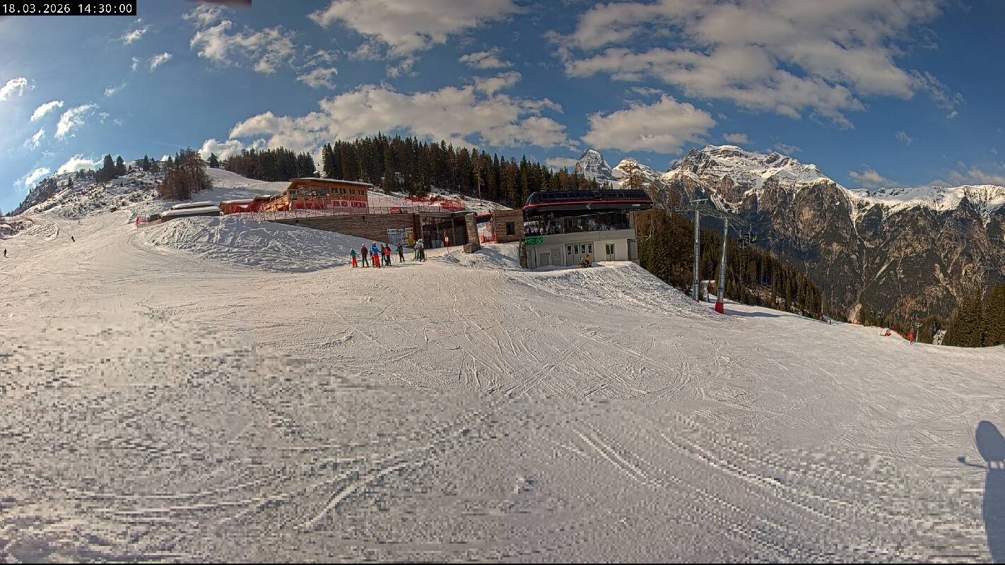 Archived image Webcam Top Station Ladurns gondola