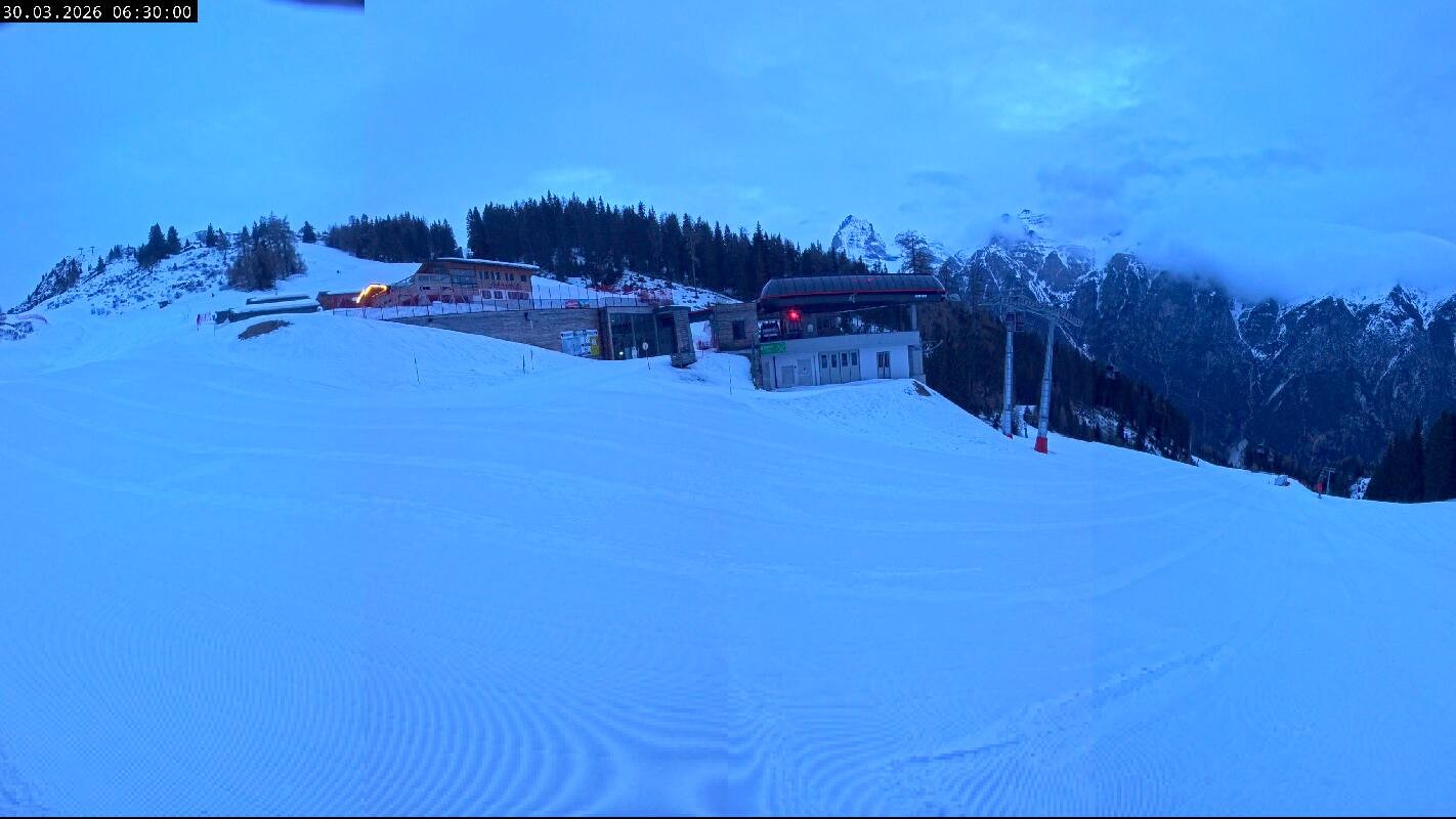 Archiv Foto Webcam Ladurns Gondelbahn Bergstation