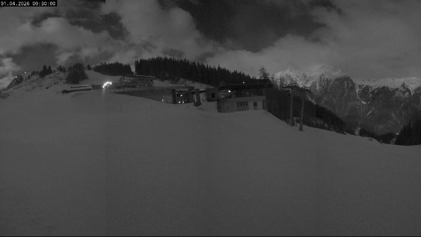 Archiv Foto Webcam Ladurns Gondelbahn Bergstation