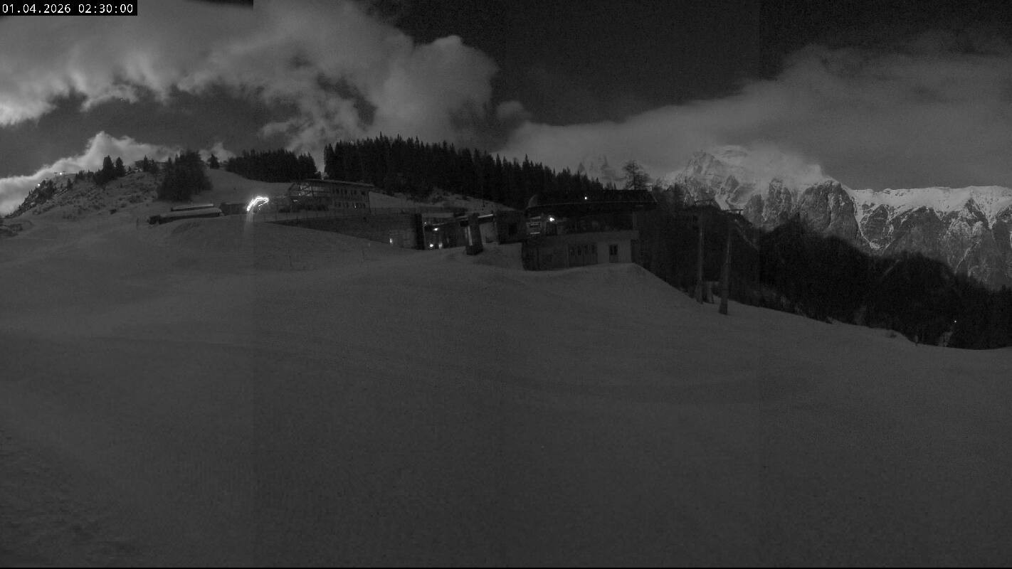 Archiv Foto Webcam Ladurns Gondelbahn Bergstation