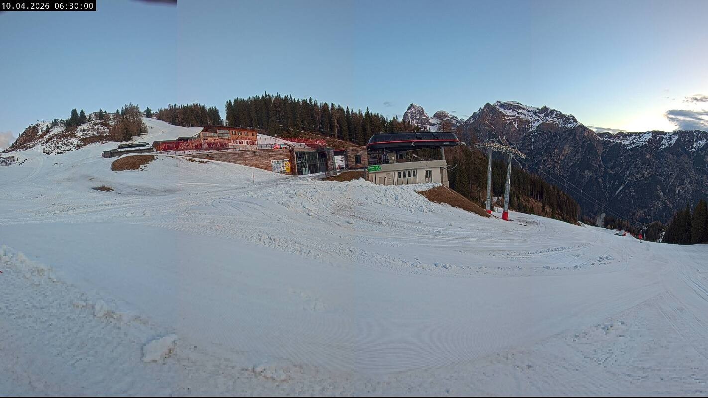 Archived image Webcam Top Station Ladurns gondola