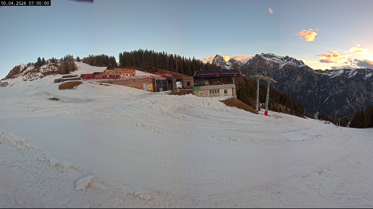 Archived image Webcam Top Station Ladurns gondola