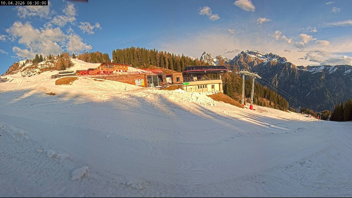 Archived image Webcam Top Station Ladurns gondola