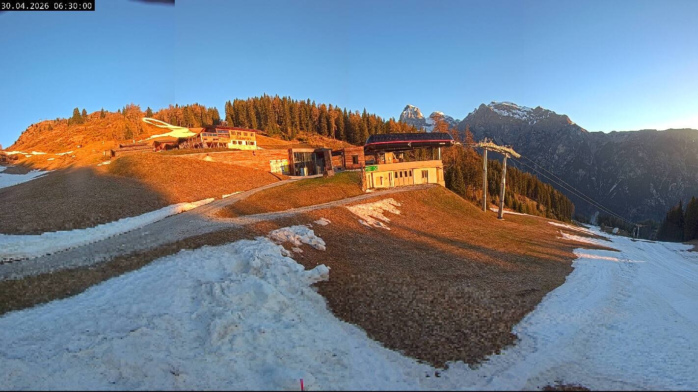 Archived image Webcam Top Station Ladurns gondola