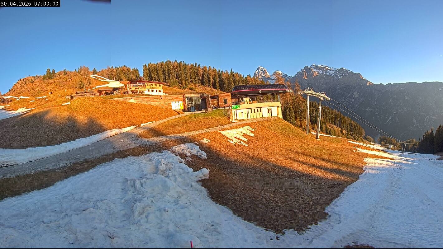 Archived image Webcam Top Station Ladurns gondola