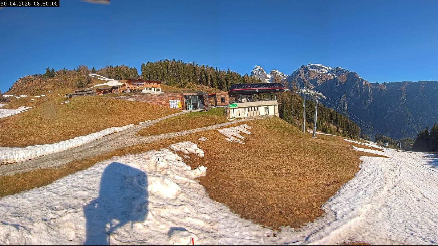 Archived image Webcam Top Station Ladurns gondola