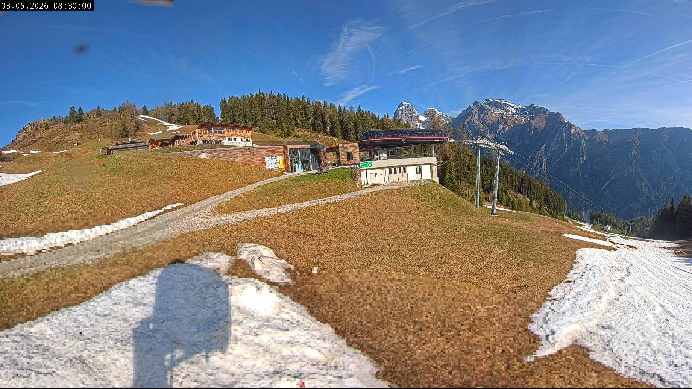 Archiv Foto Webcam Ladurns Gondelbahn Bergstation