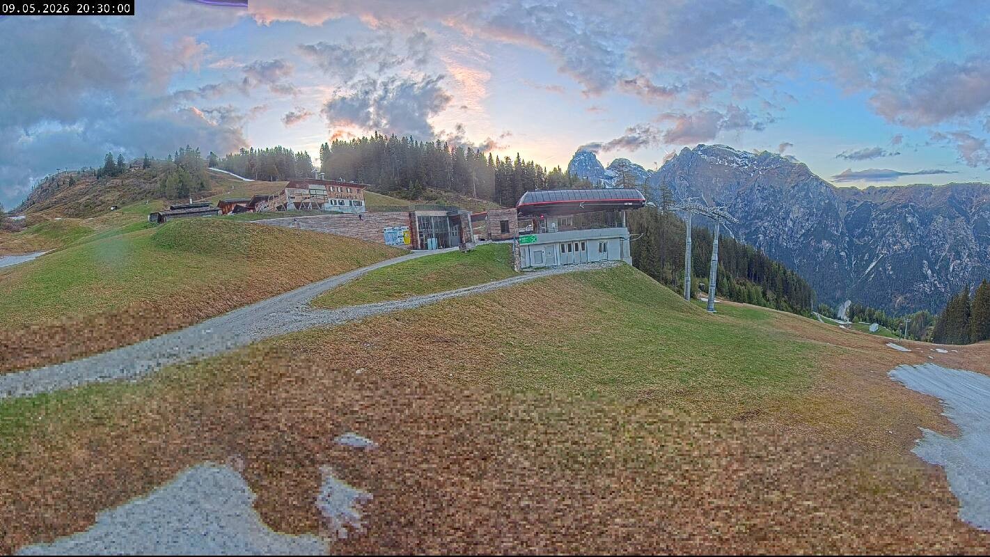 Archived image Webcam Top Station Ladurns gondola