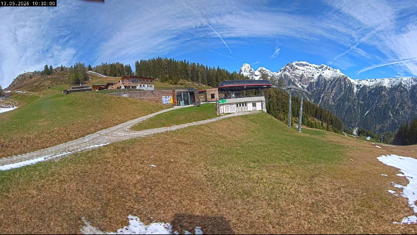 Archiv Foto Webcam Ladurns Gondelbahn Bergstation