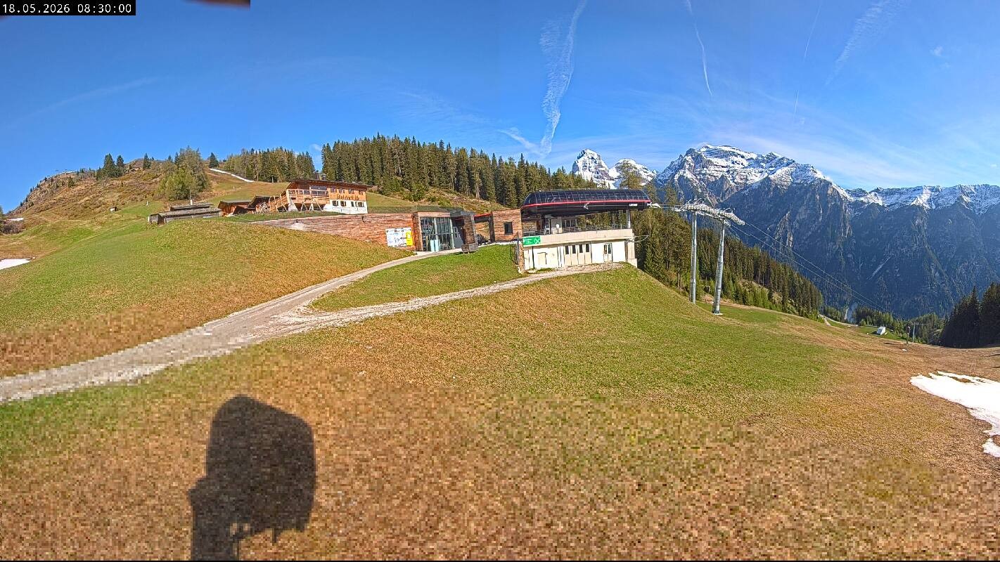 Archiv Foto Webcam Ladurns Gondelbahn Bergstation