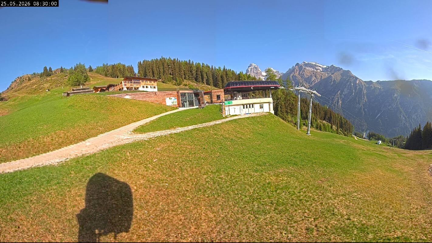 Archived image Webcam Top Station Ladurns gondola