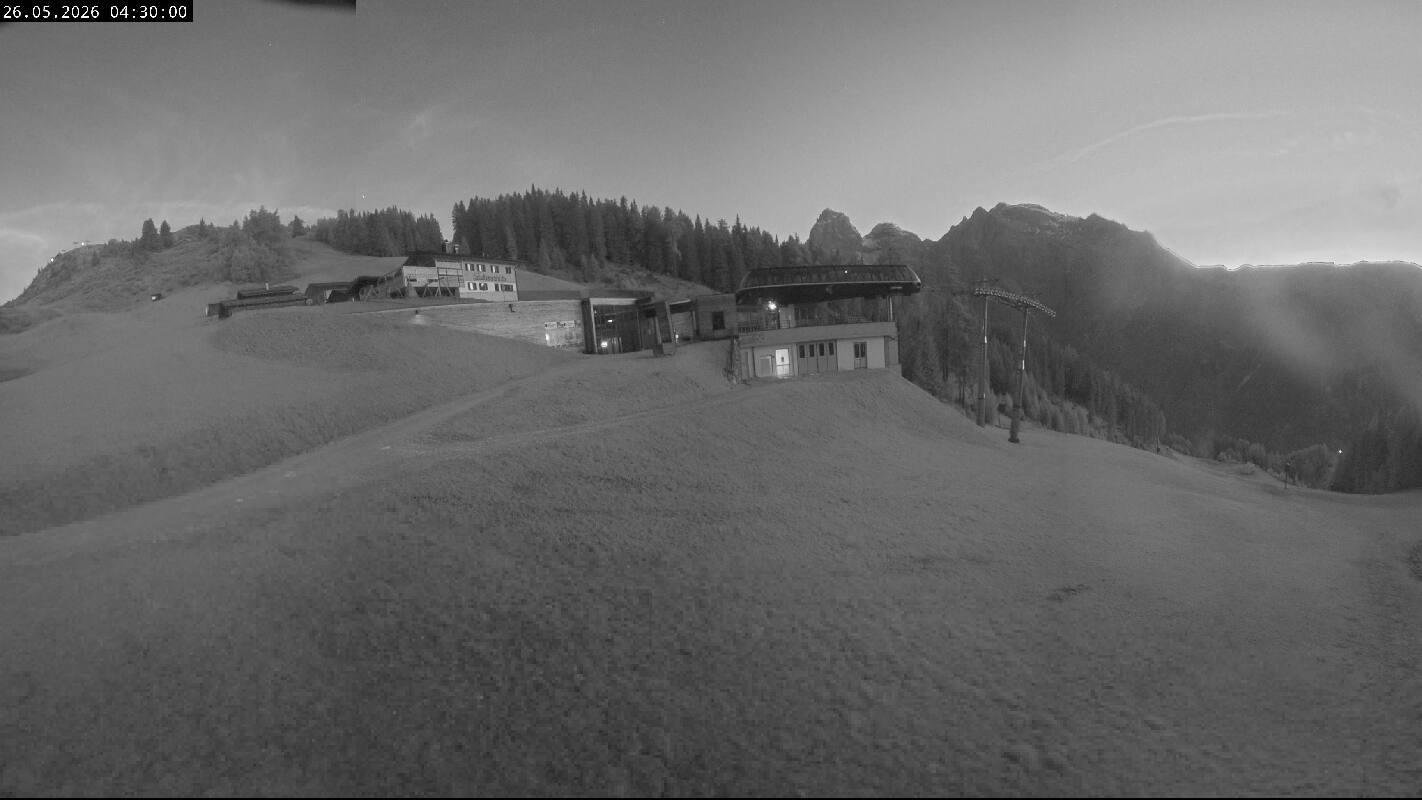 Archiv Foto Webcam Ladurns Gondelbahn Bergstation