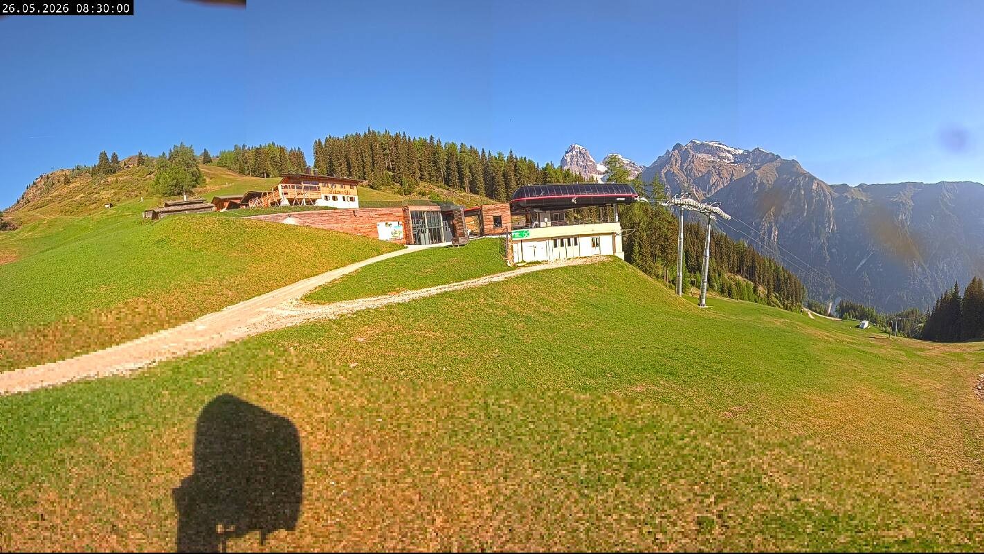 Archiv Foto Webcam Ladurns Gondelbahn Bergstation