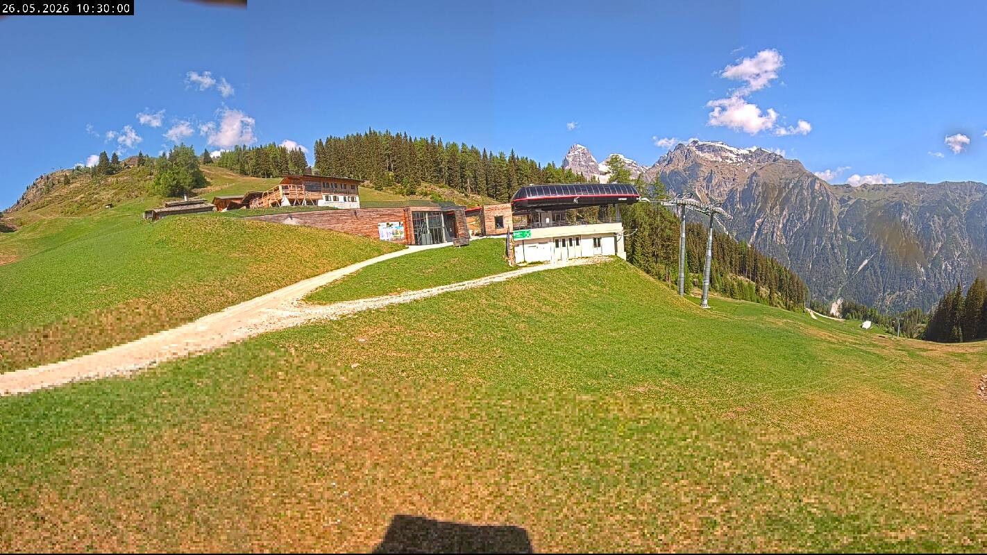 Archiv Foto Webcam Ladurns Gondelbahn Bergstation