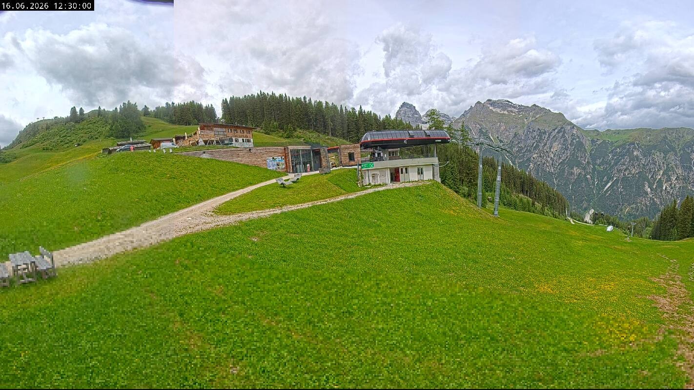Archived image Webcam Top Station Ladurns gondola