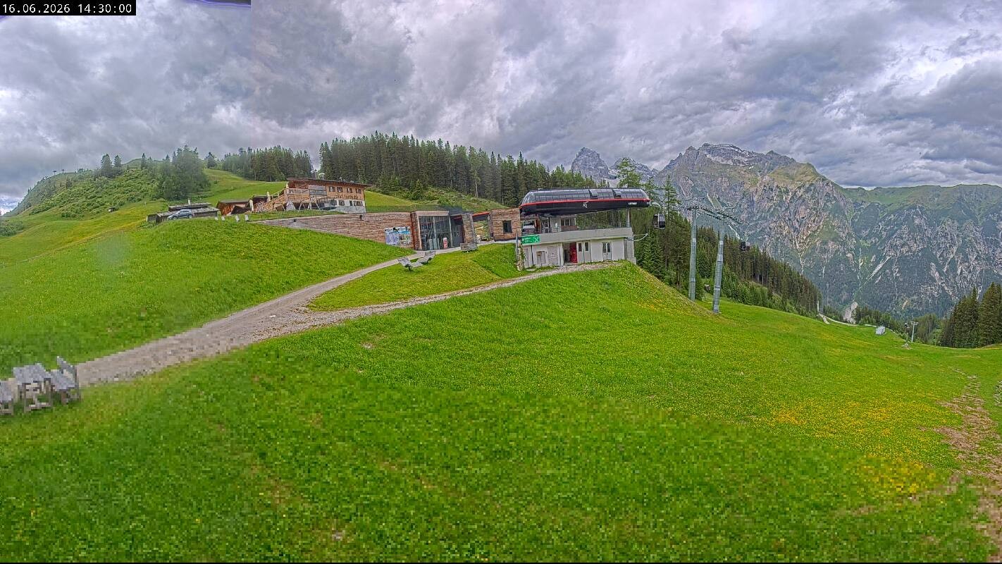 Archived image Webcam Top Station Ladurns gondola