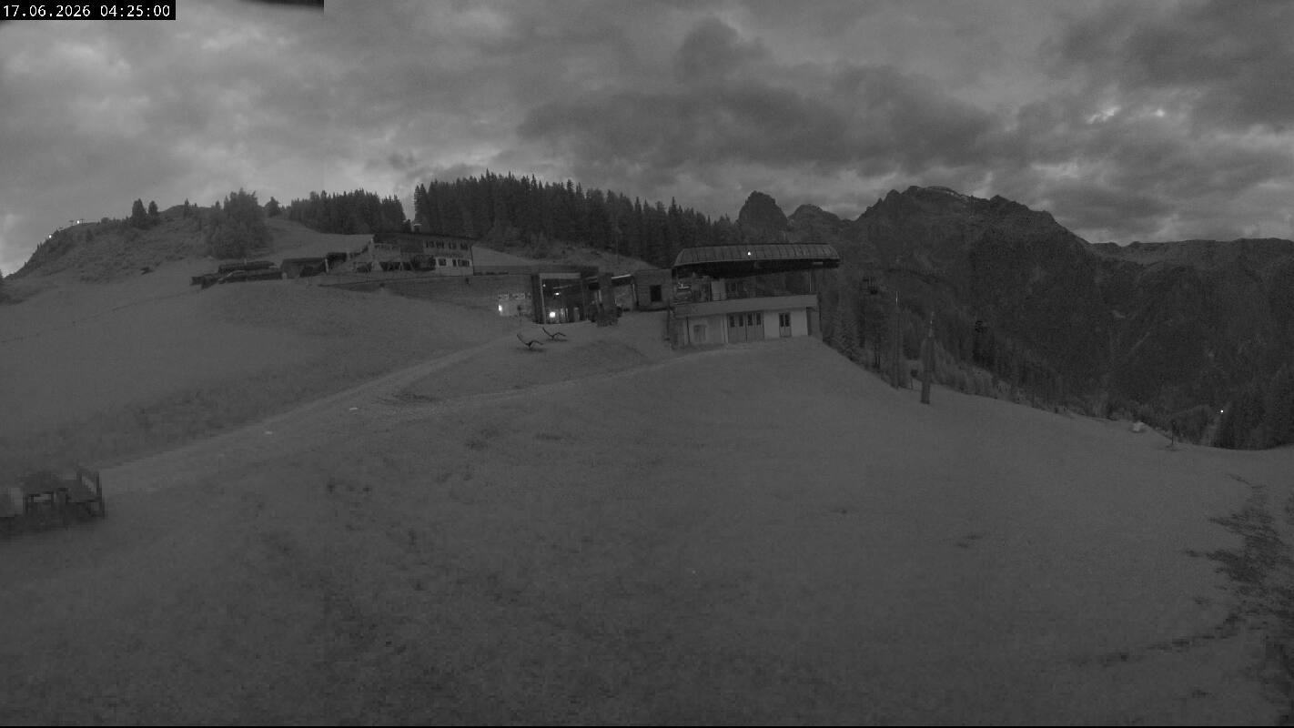 Archiv Foto Webcam Ladurns Gondelbahn Bergstation