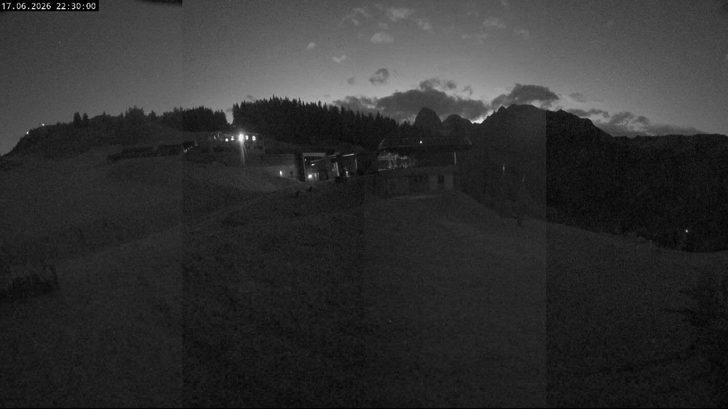 Archiv Foto Webcam Ladurns Gondelbahn Bergstation