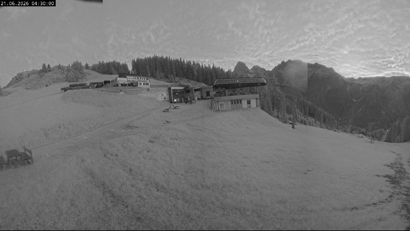 Archiv Foto Webcam Ladurns Gondelbahn Bergstation
