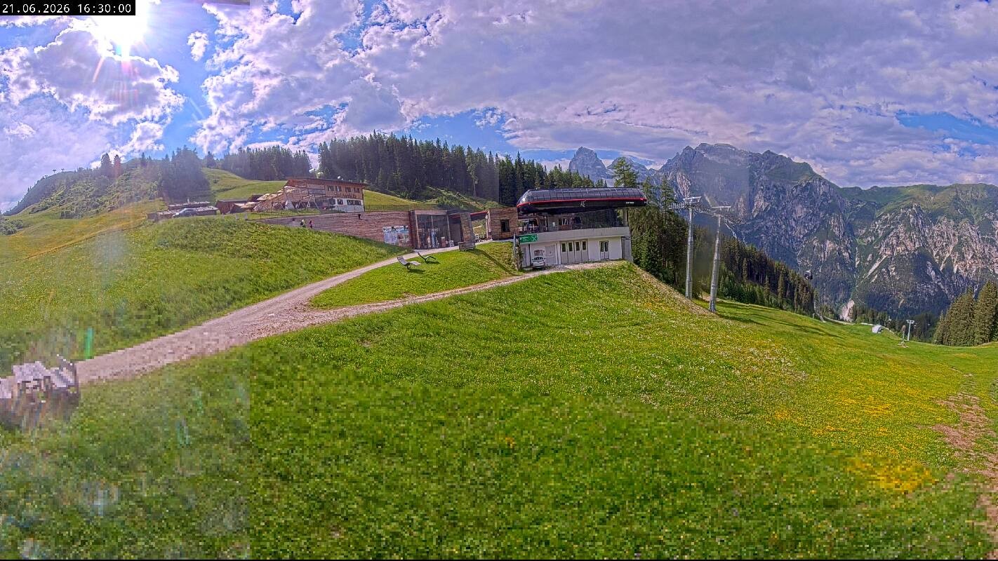 Archived image Webcam Top Station Ladurns gondola