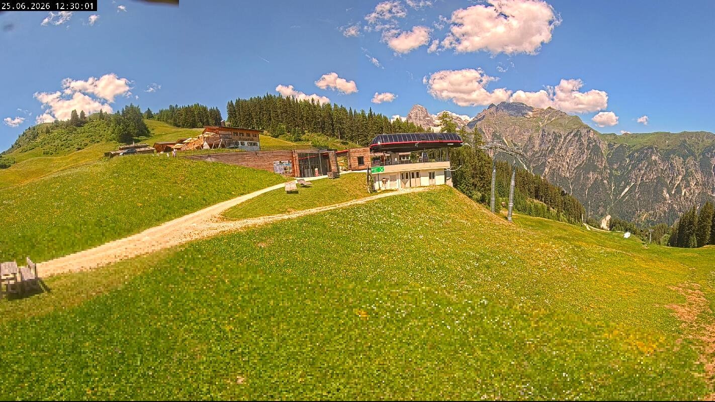Archived image Webcam Top Station Ladurns gondola