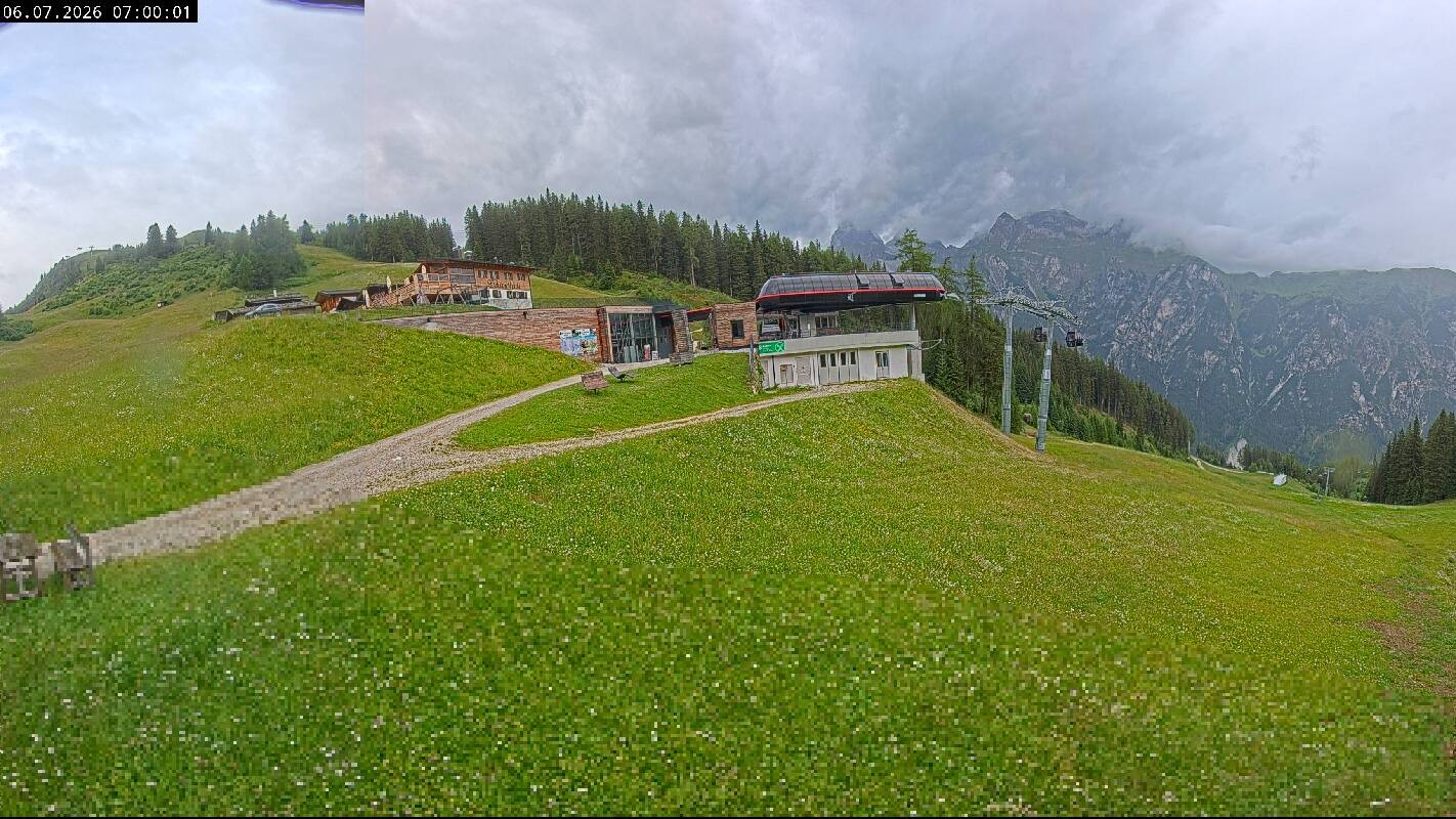 Archived image Webcam Top Station Ladurns gondola