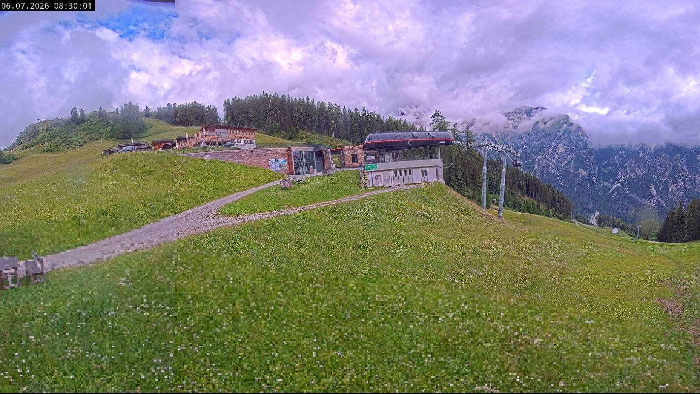 Archived image Webcam Top Station Ladurns gondola