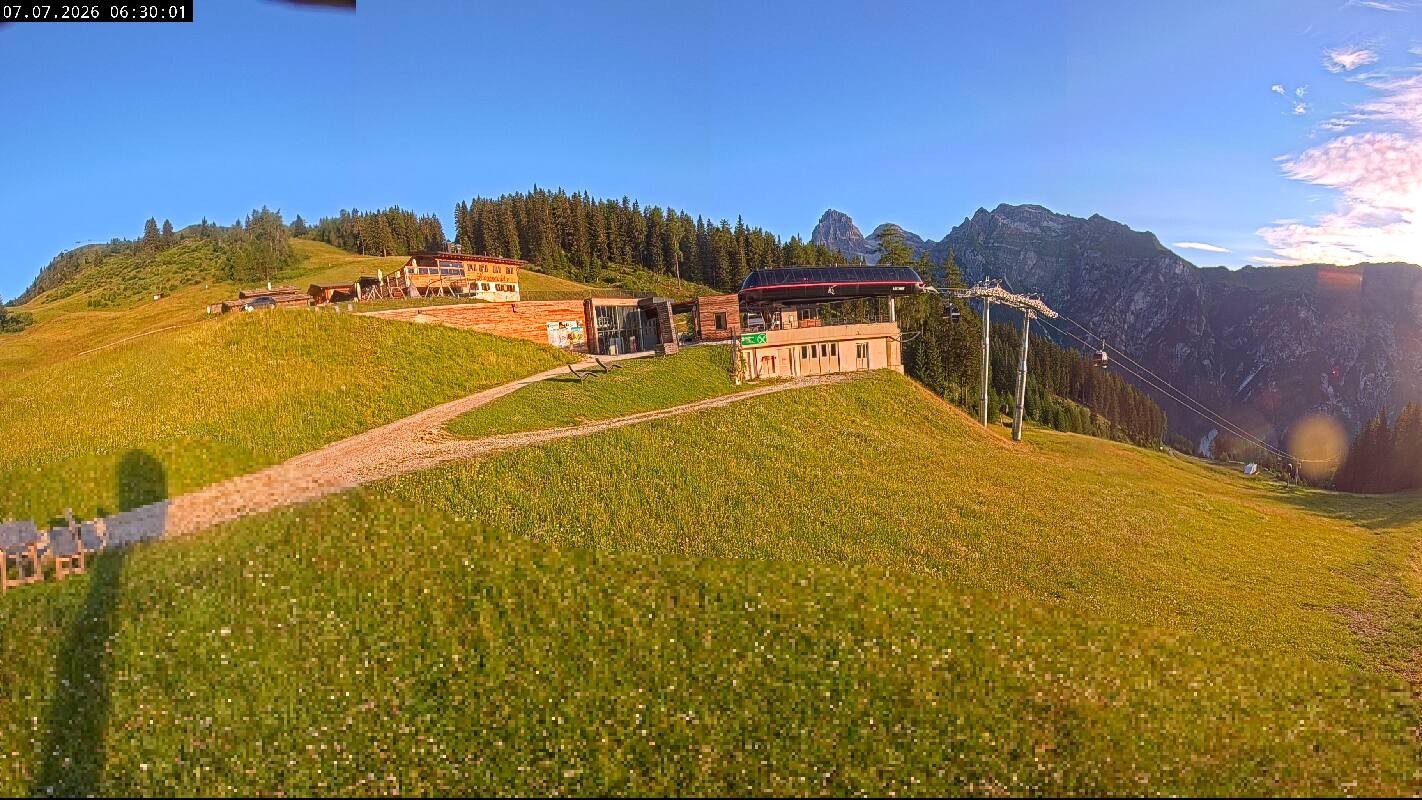 Archived image Webcam Top Station Ladurns gondola