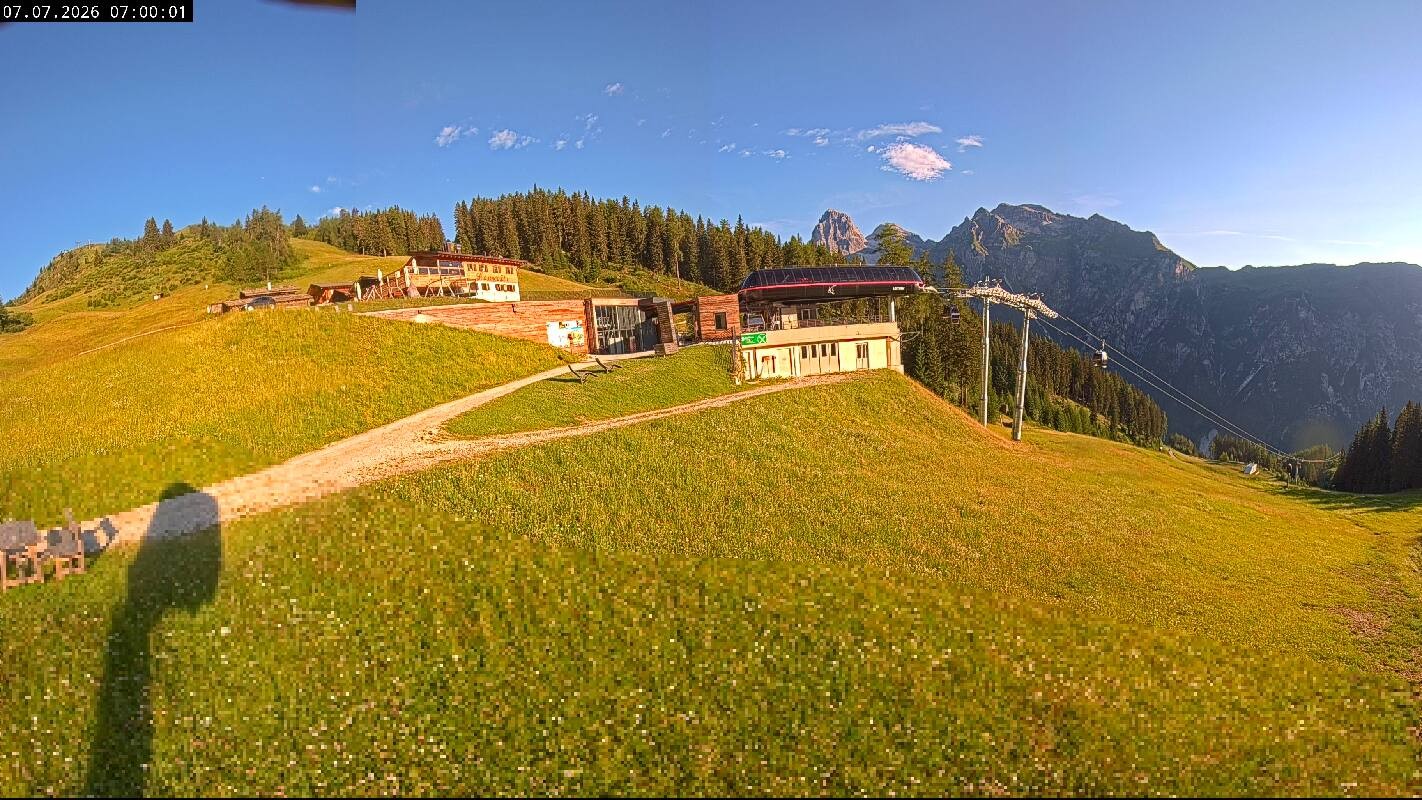 Archived image Webcam Top Station Ladurns gondola