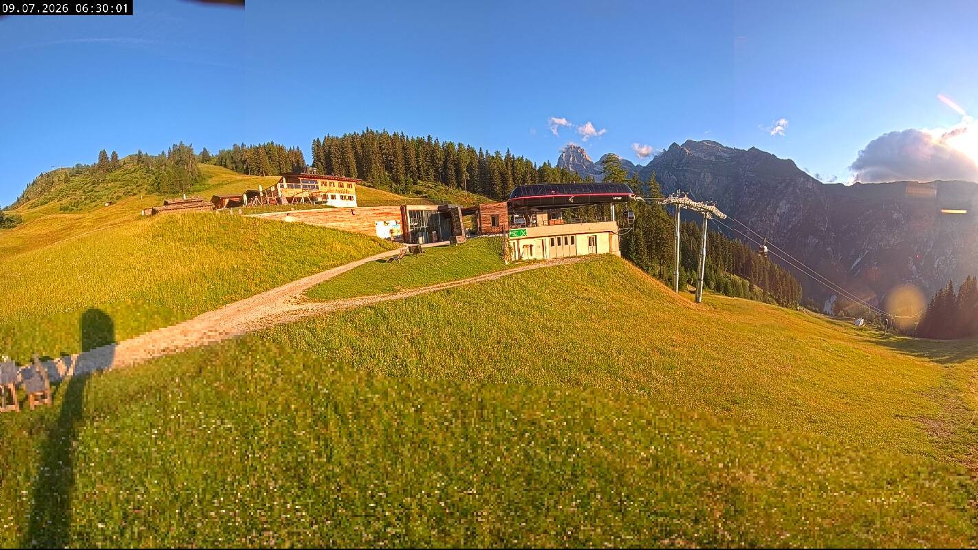 Archiv Foto Webcam Ladurns Gondelbahn Bergstation