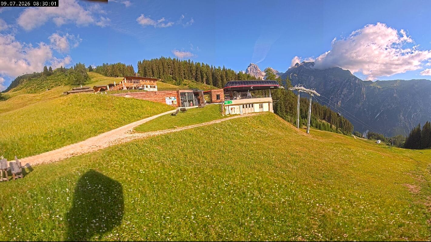 Archiv Foto Webcam Ladurns Gondelbahn Bergstation