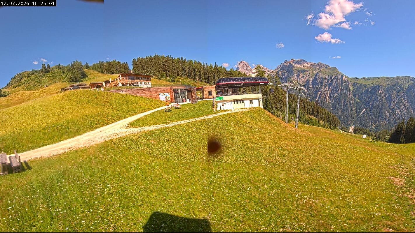 Archiv Foto Webcam Ladurns Gondelbahn Bergstation