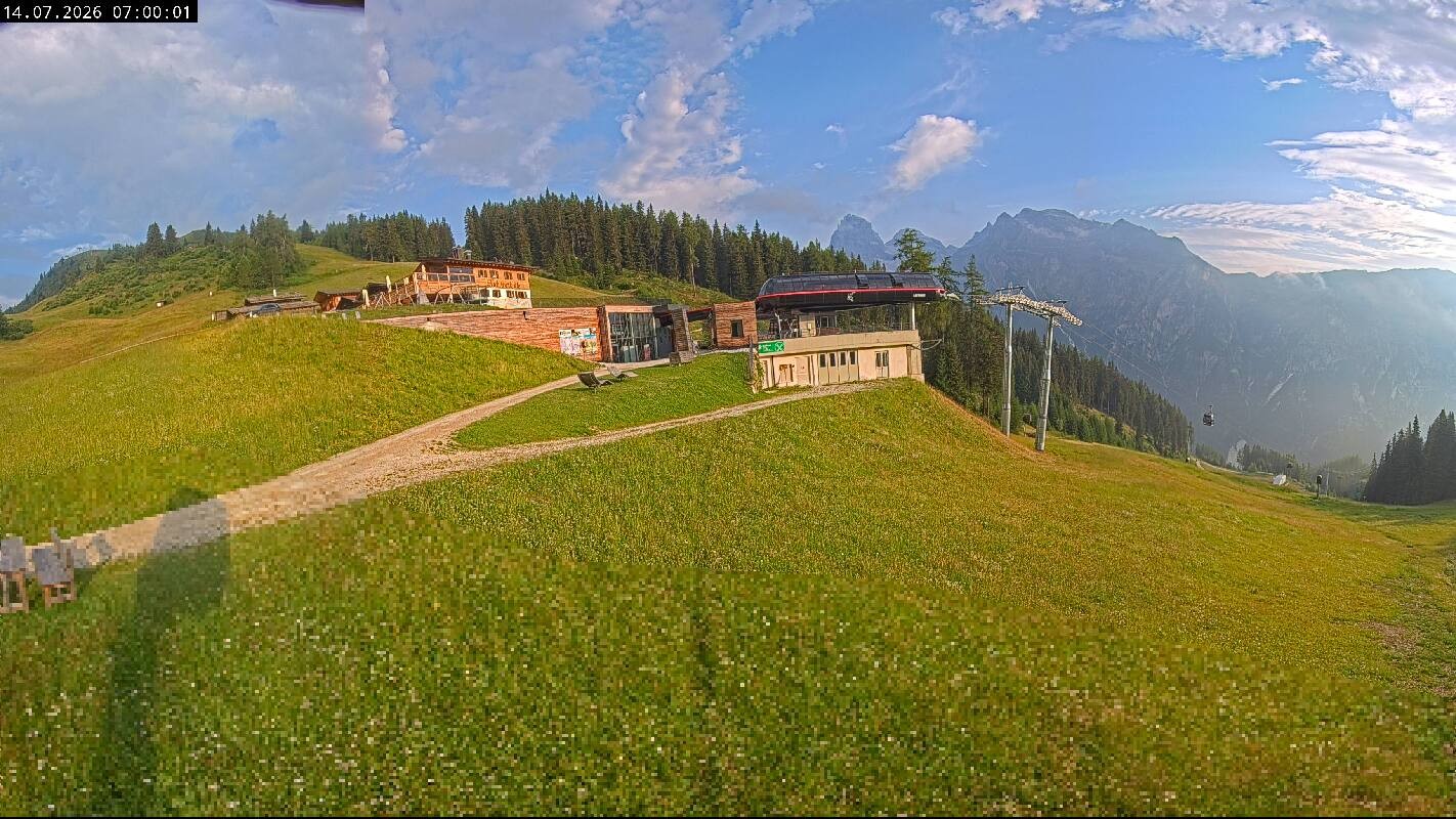 Archived image Webcam Top Station Ladurns gondola