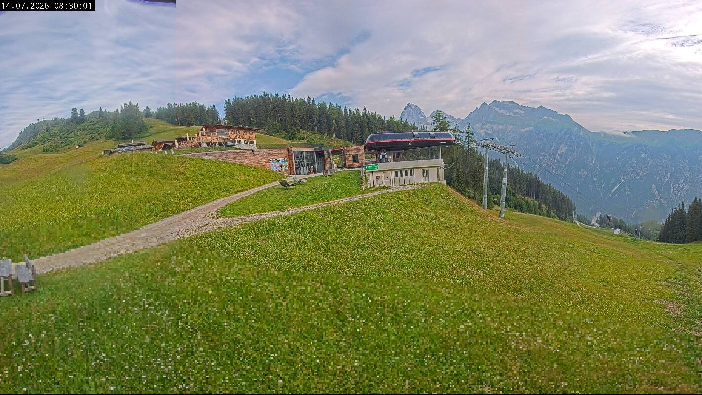 Archived image Webcam Top Station Ladurns gondola