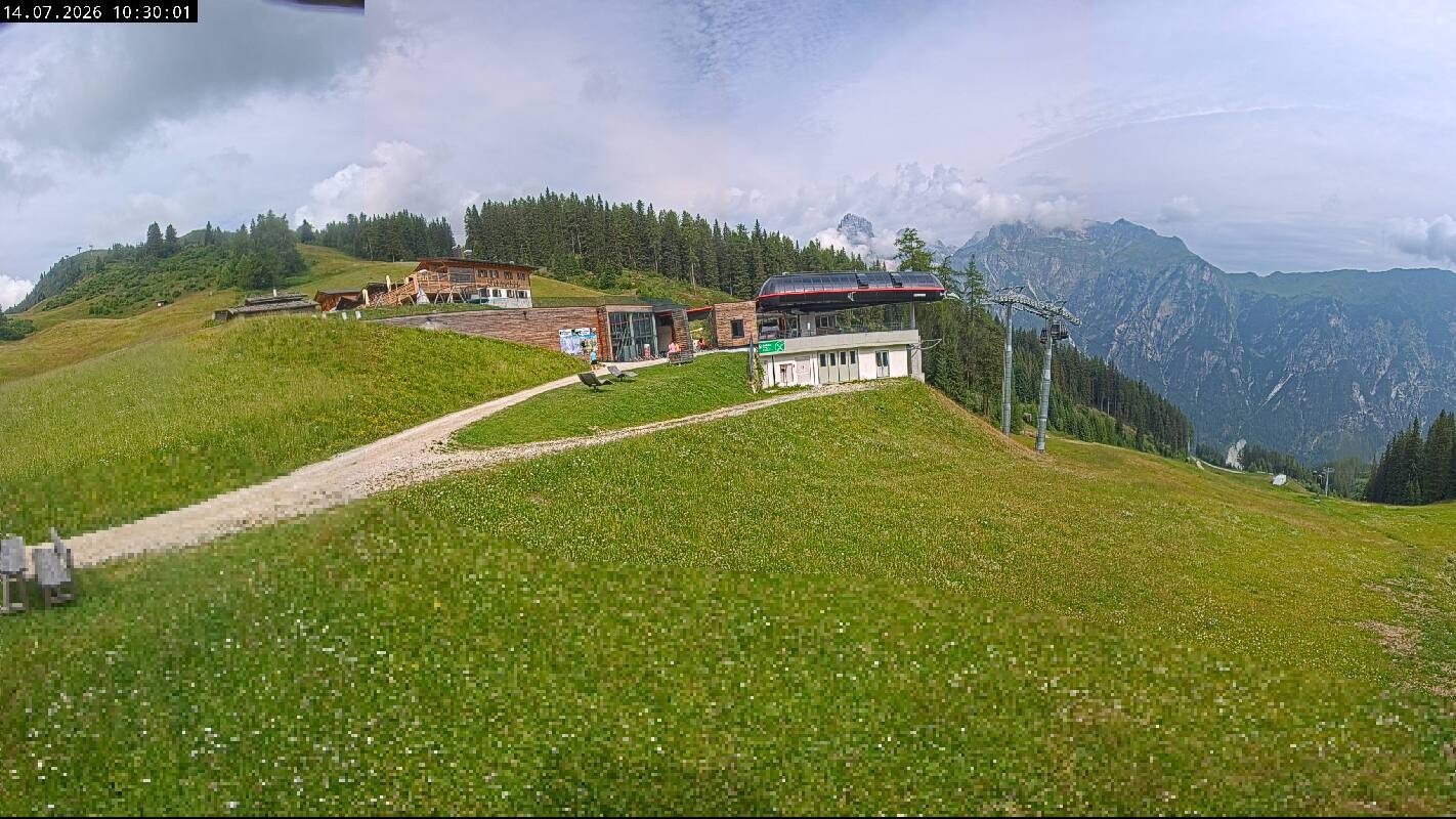 Archived image Webcam Top Station Ladurns gondola