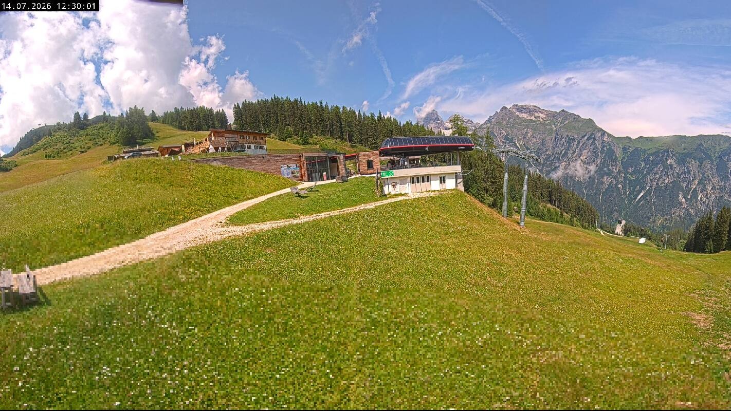 Archived image Webcam Top Station Ladurns gondola