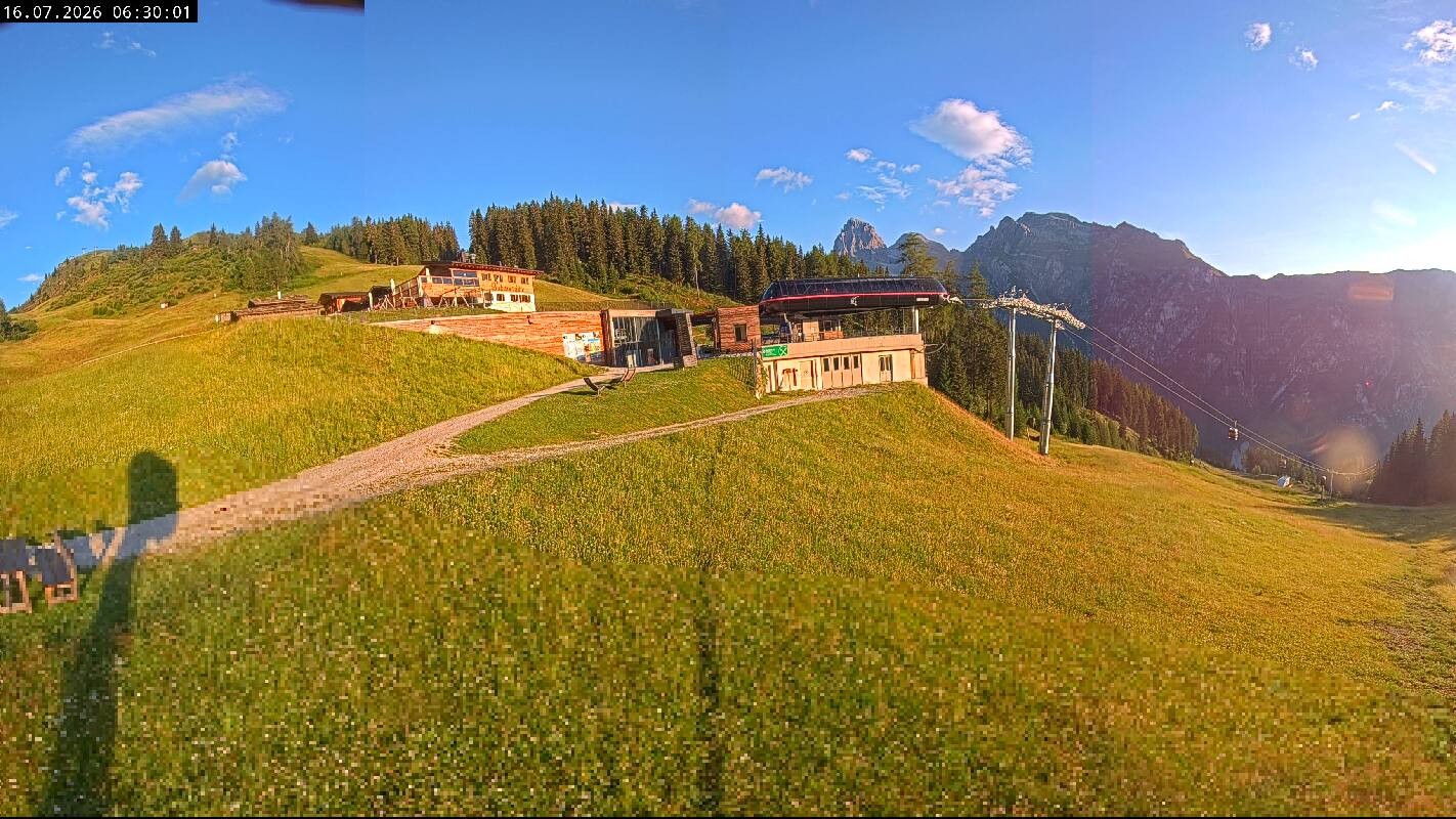 Archived image Webcam Top Station Ladurns gondola